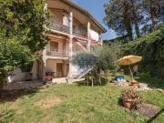 Appartamento in vendita di 118 m² in Contrada Esinante, 4