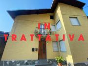 Appartamento in vendita di 119 m² in Via Valena