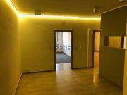 Appartamento in vendita di 120 m² in Piazza Teatro, 121