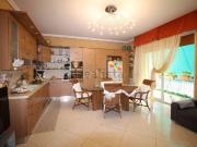 Appartamento in vendita di 120 m² in Via Predazzo, 2