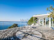 Appartamento in vendita di 120 m² in Via Tigullio Rocks, 4