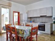 Appartamento in vendita di 120 m² in Via U. Foscolo, 7