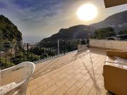 Appartamento in vendita di 120 m² in Via Valle delle...