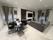 Appartamento in vendita di 122 m² in Via Gasperina