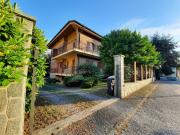 Appartamento in vendita di 122 m² in Via Raffaello, 9
