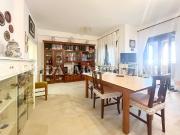 Appartamento in vendita di 126 m² in Via delle Aralie, 295