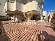 Appartamento in vendita di 133 m² in Via Specchiarica, 12