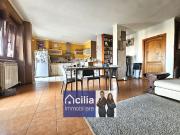 Appartamento in vendita di 137 m² in Via Di Dragoncello, 547