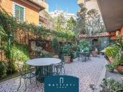 Appartamento in vendita di 138 m² in Via Aventina