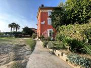 Appartamento in vendita di 138 m² in Via Regina...