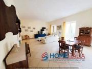 Appartamento in vendita di 140 m² in Piazza Santa Chiara
