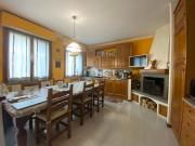 Appartamento in vendita di 140 m² in Via del Parco