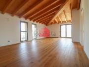 Appartamento in vendita di 140 m² in Viale Pompeo Coppini, 1