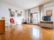 Appartamento in vendita di 142 m² in Via Ugo de Carolis, 77