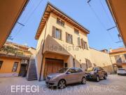 Appartamento in vendita di 143 m² in Via Ambrogio Villa