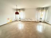 Appartamento in vendita di 144 m² in Via Riva di Reno