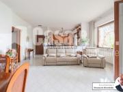 Appartamento in vendita di 145 m² in Largo Oliviero...