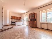 Appartamento in vendita di 145 m² in Via Flavia