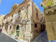 Appartamento in vendita di 146 m² in Via Dione