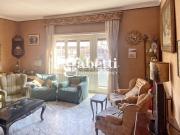 Appartamento in vendita di 150 m² in Via Giuseppe Mantellini