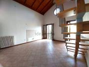 Appartamento in vendita di 150 m² in Via Mirandola