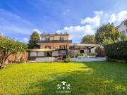 Appartamento in vendita di 150 m² in Vicolo del Laghetto, 23