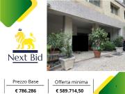 Appartamento in vendita di 153 m² in Via del Parco...