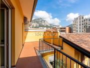 Appartamento in vendita di 154 m² in Via Azzone Visconti