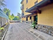 Appartamento in vendita di 155 m² in Via Emilio Buini