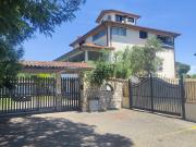 Appartamento in vendita di 160 m² in Via delle Acacie