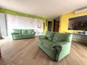 Appartamento in vendita di 160 m² in Via Lioni, 21