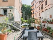 Appartamento in vendita di 160 m² in Via Poggio Moiano, 9