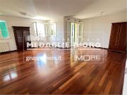 Appartamento in vendita di 161 m² in Via Antonio Araldi, 200