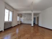 Appartamento in vendita di 170 m² in Via Camillo Benso...
