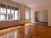 Appartamento in vendita di 170 m² in Via Carlo Goldoni