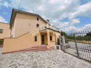 Appartamento in vendita di 170 m² in Via Colle dell&apos...