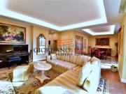 Appartamento in vendita di 170 m² in Via Giuseppe Parini, 7