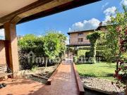 Appartamento in vendita di 170 m² in Via Radici Nord, 17