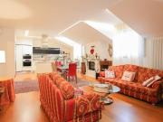 Appartamento in vendita di 170 m² in Via San Pietro, 10