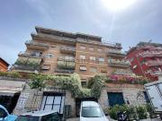 Appartamento in vendita di 166 m² in Viale Gottardo, 21