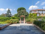 Appartamento in vendita di 175 m² in Via Enrico Mattei, 3