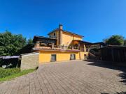 Appartamento in vendita di 180 m² in Via della Quercia
