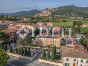 Appartamento in vendita di 180 m² in Via Tosco...