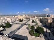 Appartamento in vendita di 185 m² in Piazza Umberto I