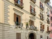 Appartamento in vendita di 189 m² in Via Chiatamone, 7