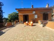 Appartamento in vendita di 190 m² in Via del monte