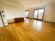 Appartamento in vendita di 190 m² in Via Leonida Bissolati