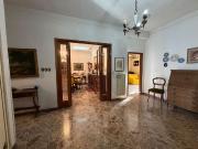 Appartamento in vendita di 193 m² in Via Cesare Battisti