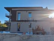 Appartamento in vendita di 193 m² in Via F. Petrarca