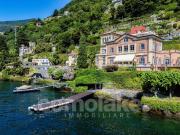 Appartamento in vendita di 194 m² in Via Regina